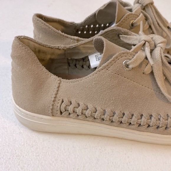 TOMS Suede Sneakers Lenox Desert Taupe SZ 10 EUC - Picture 14 of 16